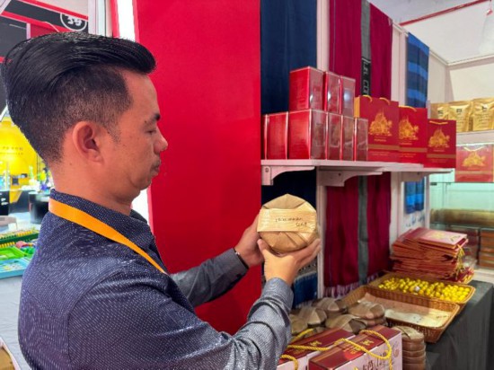 这缕茶香，乘着中老铁路到进博