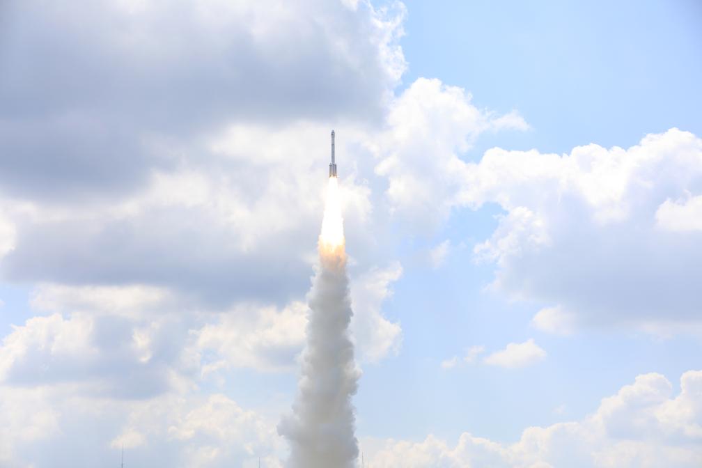 　2023年9月10日12时30分，我国在太原卫星发射中心使用长征六号甲运载火箭，成功将遥感四十号卫星发射升空，卫星顺利进入预定轨道，发射任务获得圆满成功。新华社发（王晓虎 摄）