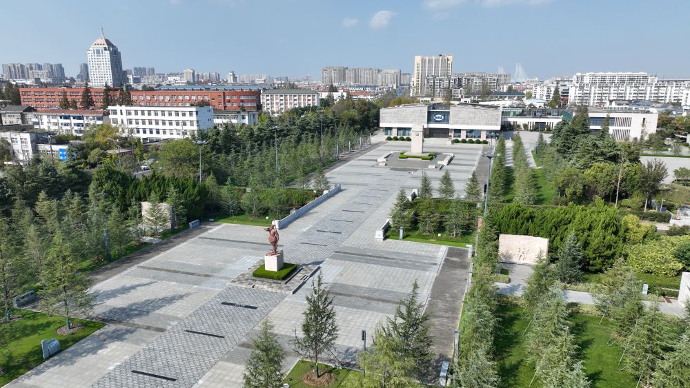 时政镜距离｜在这里，回荡“铁军”军魂